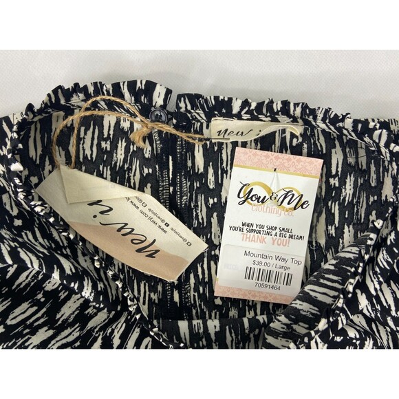 New In Collection Women Large Tiered Ruffle Top Black White Abstract NWT - Picture 7 of 10